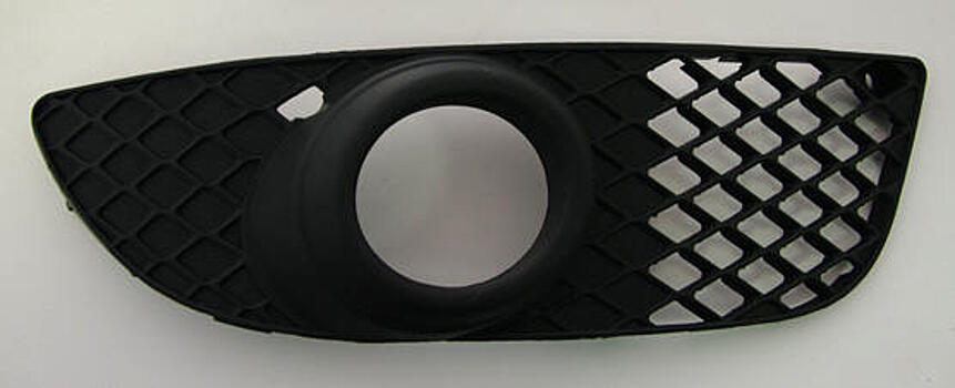 Решетка бампера переднего правая под ПТФ, цвет черный MITSUBISHI LANCER 07- MBLAN07-190B-R 8321A090